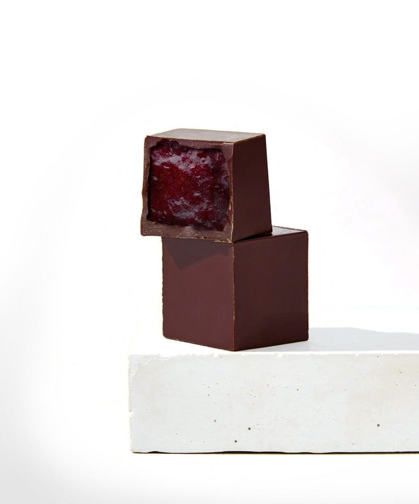 BonBon cu Ciocolată Bean-to-Bar și Miez de Melinis de cireșe amare, cutie 6 bucăți